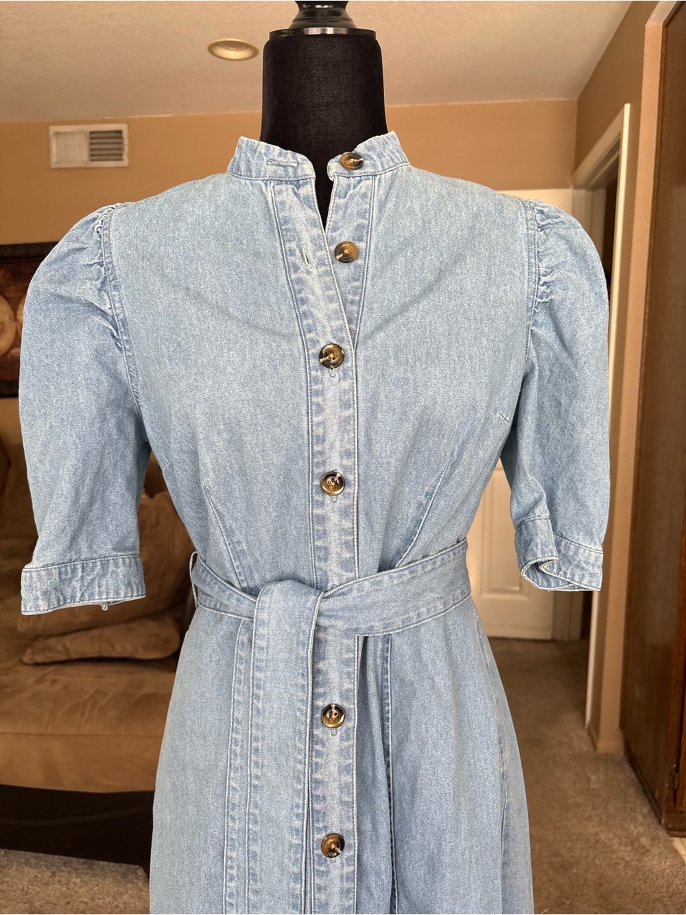 Who What Wear Light Blue Denim Button-Front Midi Dress with Tie Waist - Picture 3 of 12
